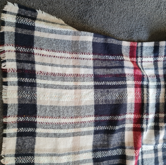 Scarf - Picture 2 of 2